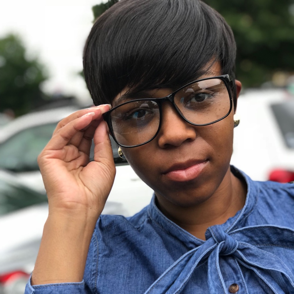Meet your Posher, Latasha